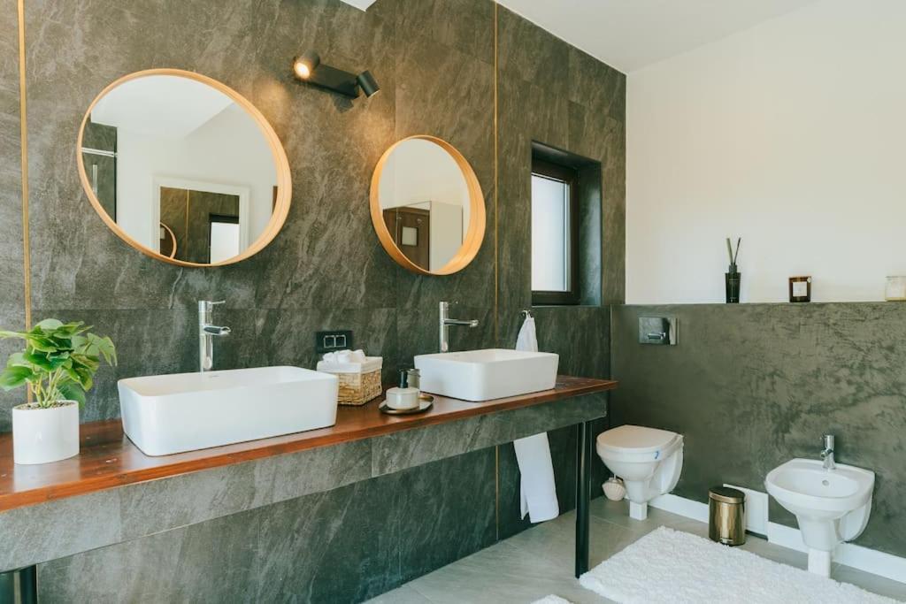 Therme - Corbeanca By The Lake Luxury Villa 외부 사진