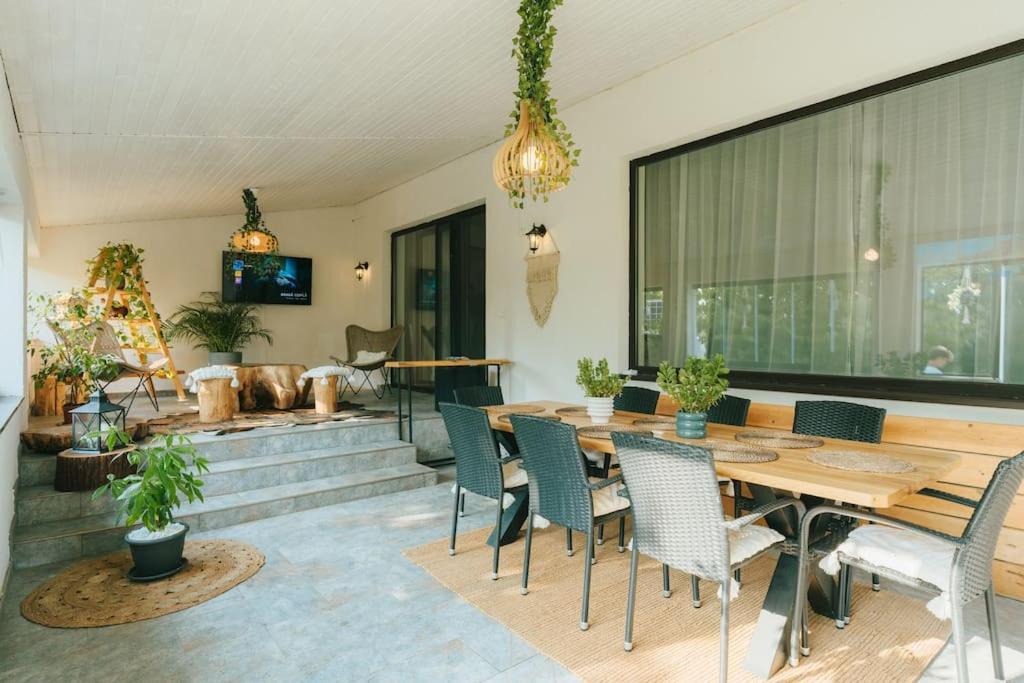 Therme - Corbeanca By The Lake Luxury Villa 외부 사진