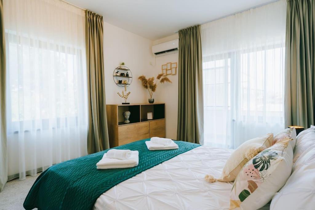 Therme - Corbeanca By The Lake Luxury Villa 외부 사진