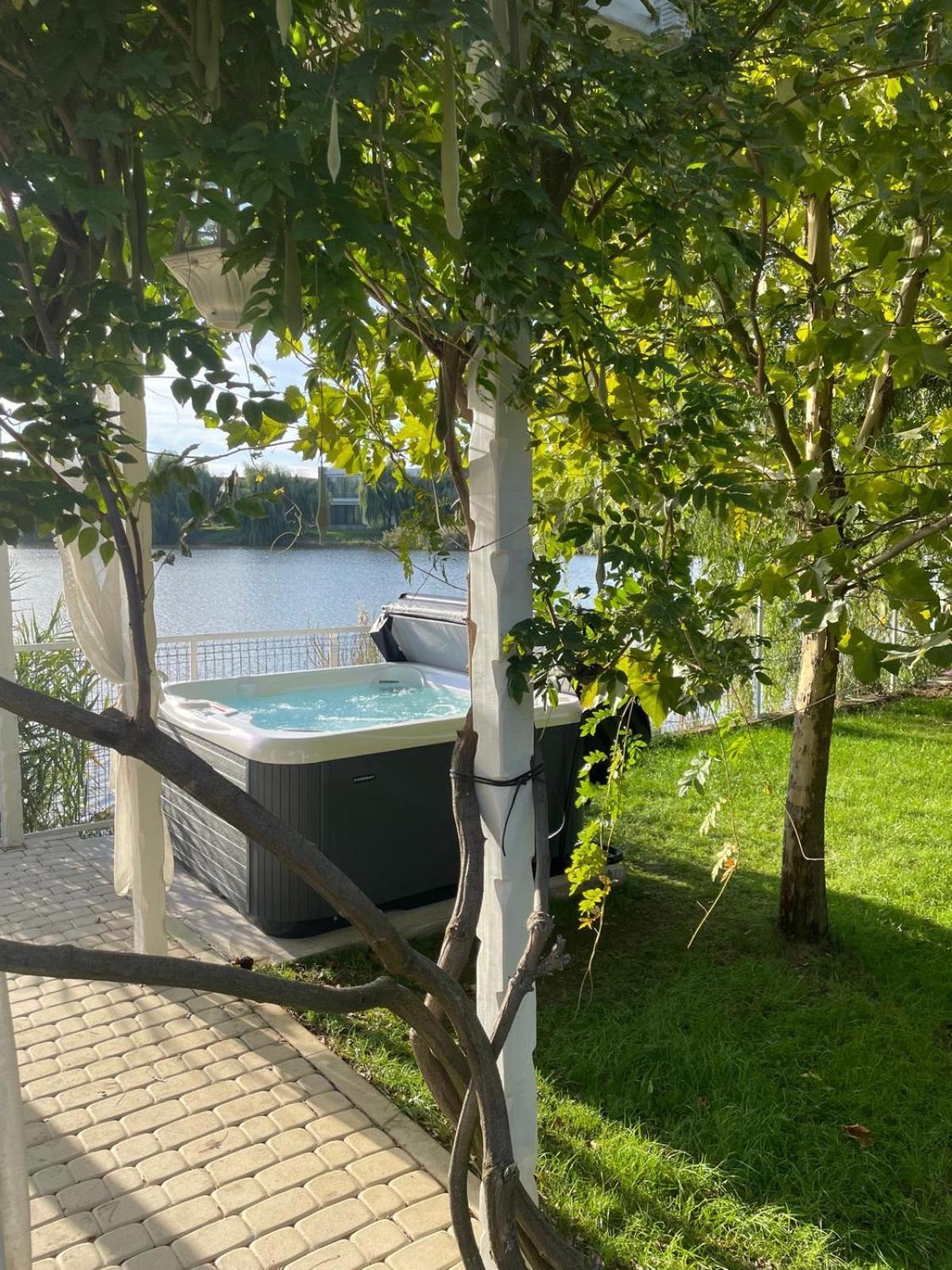 Therme - Corbeanca By The Lake Luxury Villa 외부 사진