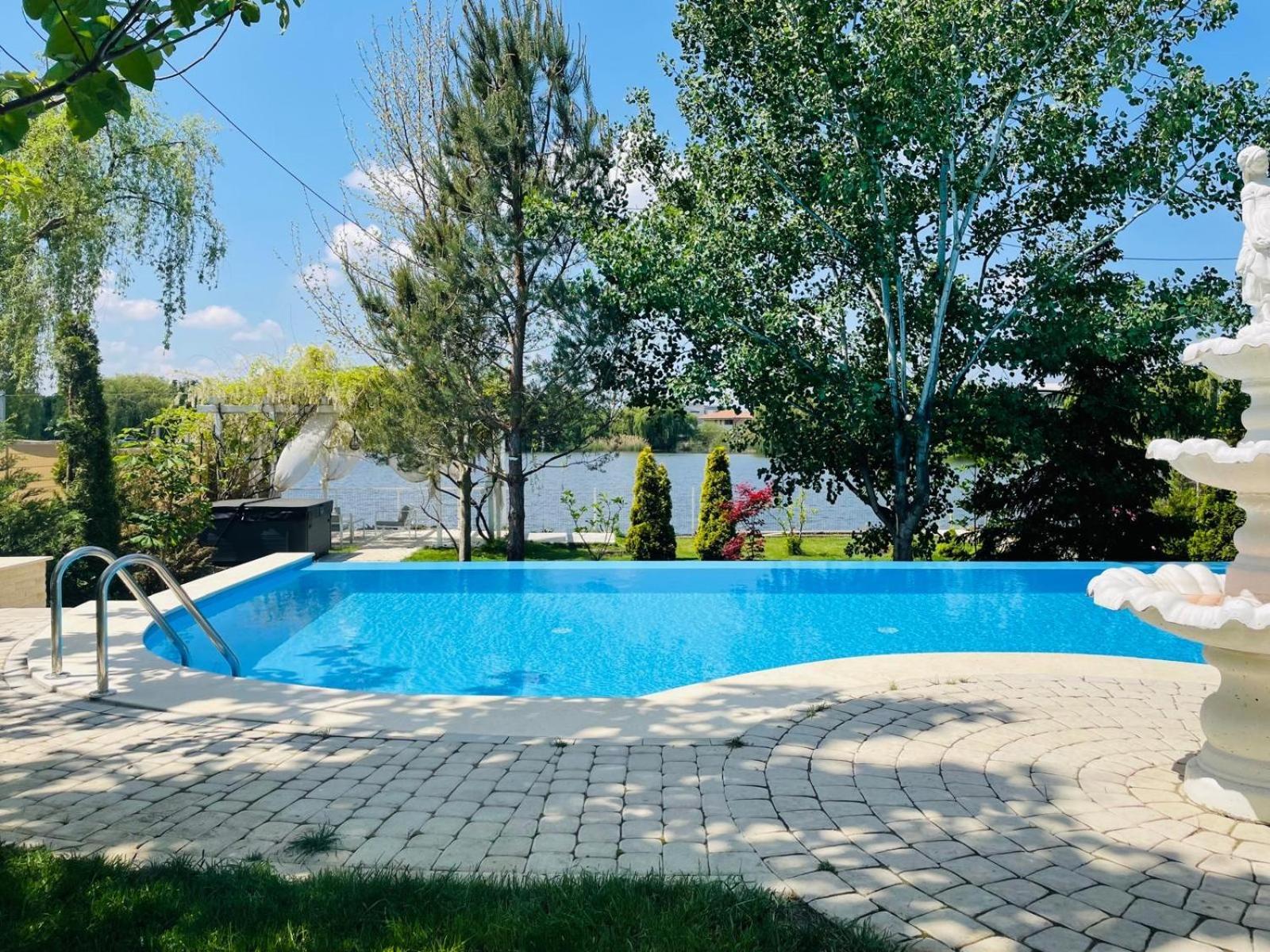 Therme - Corbeanca By The Lake Luxury Villa 외부 사진